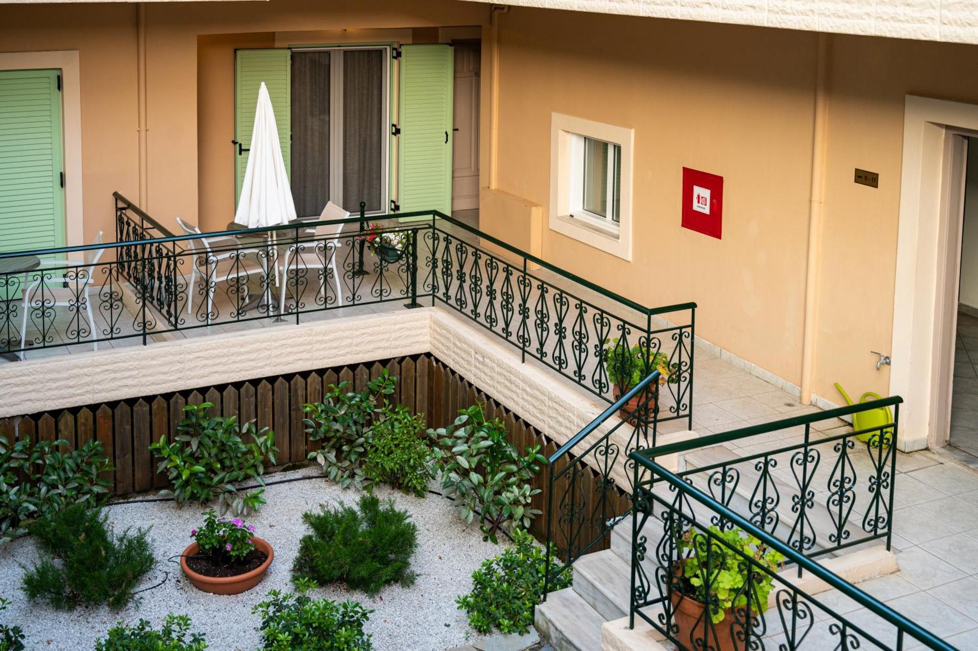 Konstantinos Hotel & Apartments 2 Нидри Екстериор снимка