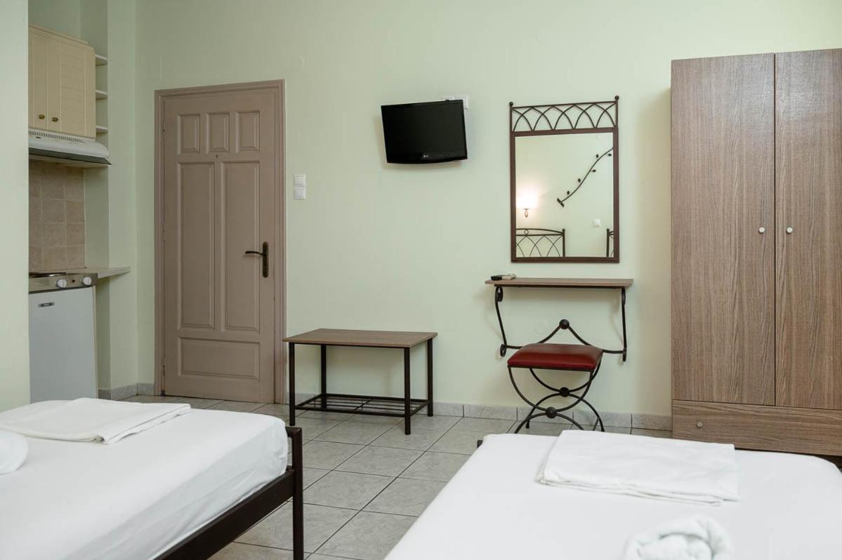Konstantinos Hotel & Apartments 2 Нидри Екстериор снимка